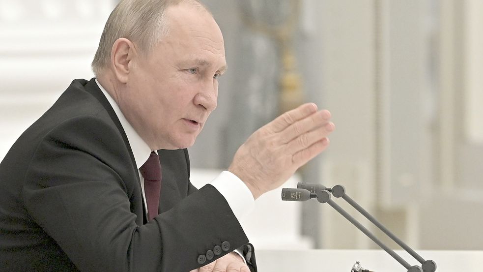 Will die selbst ernannten „Volksrepubliken“ Donezk und Luhansk im Osten der Ukraine als unabhängige Staaten anerkennen: Russlands Präsident Wladimir Putin. Foto: picture alliance/dpa/Pool Sputnik Kremlin/AP