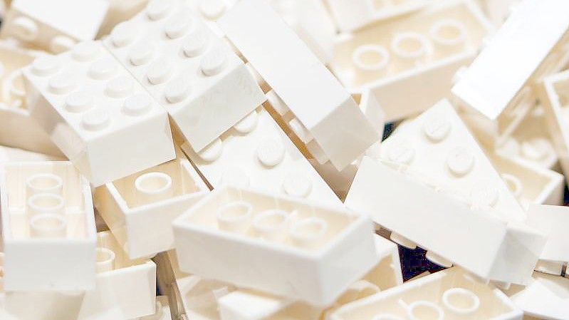 Lego hat den neuen Zahlen zufolge weltweit zugelegt. Foto: Fernando Gutierrez-Juarez/dpa-Zentralbild/dpa