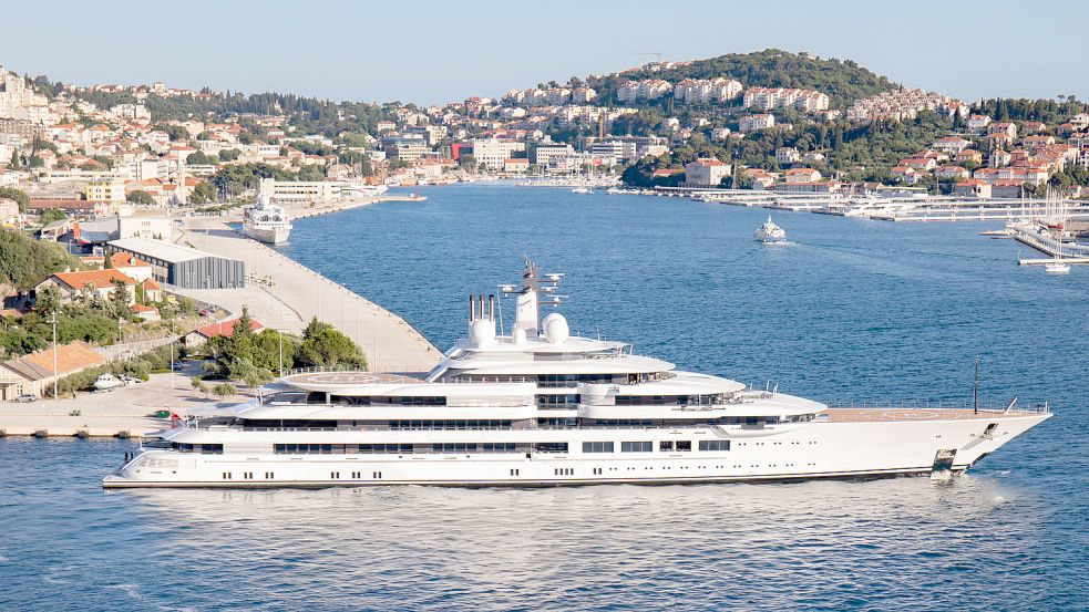 Der Besitzer der „Scheherazade“ (hier im Hafen von Dubrovnik) will bislang unbekannt bleiben. Foto: imago images/Pixsell