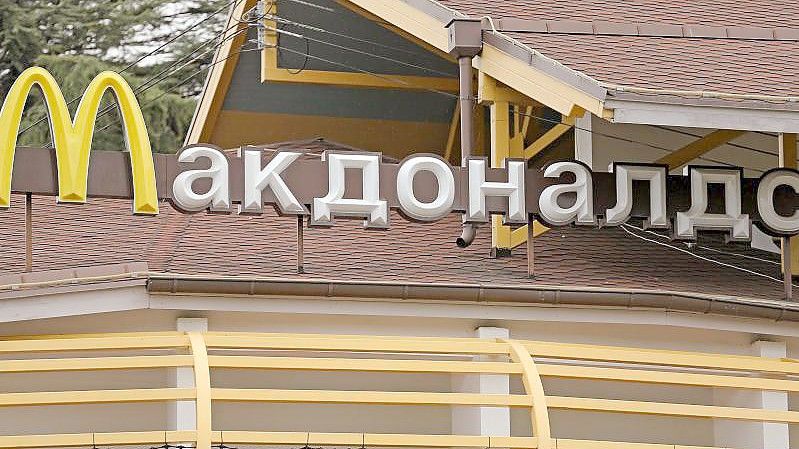 McDonald's hatte jüngst angekündigt, seine rund 850 Filialen in Russland bis auf Weiteres zu schließen. Foto: Jan Woitas/Zentralbild/dpa