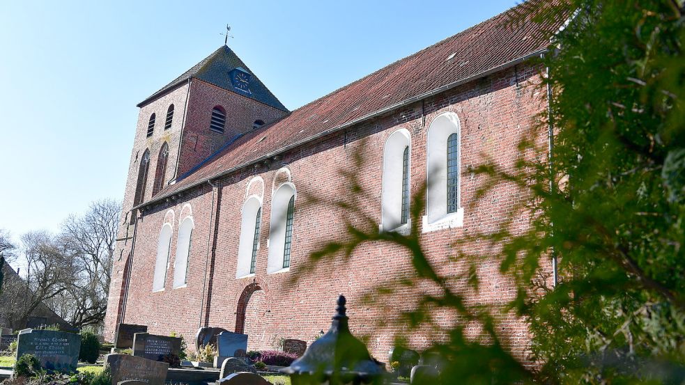 Die Uttumer Kirche stammt aus dem 13. Jahrhundert. Foto: Wagenaar