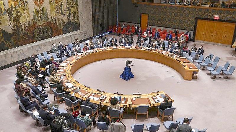 Russland forderte eine Dringlichtkeitssitzung des UN-Sicherheitsrates. Foto: Seth Wenig/AP/dpa