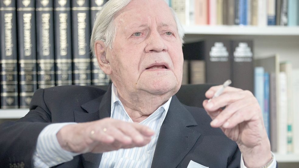 „Ich traue Putin nicht zu, dass er Krieg will“: Altkanzler Helmut Schmidt Foto: dpa