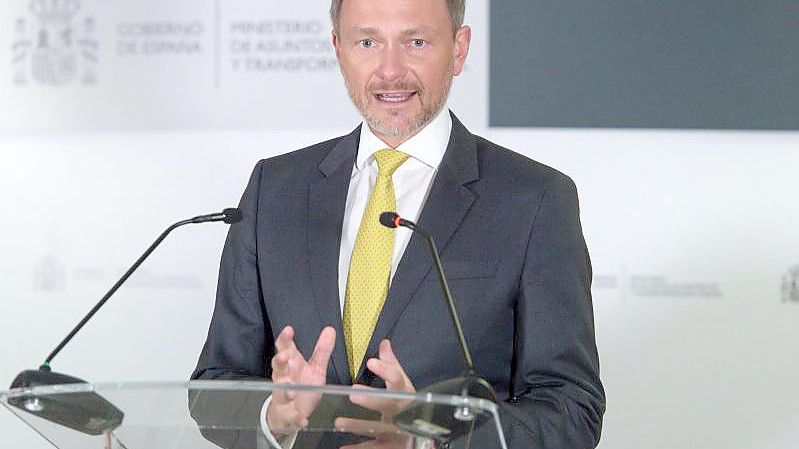 Bundesfinanzminister Christian Lindner will mit allen Mitteln 2023 wieder die Schuldenbremse einhalten. Foto: Gustavo Valiente/EUROPA PRESS/dpa