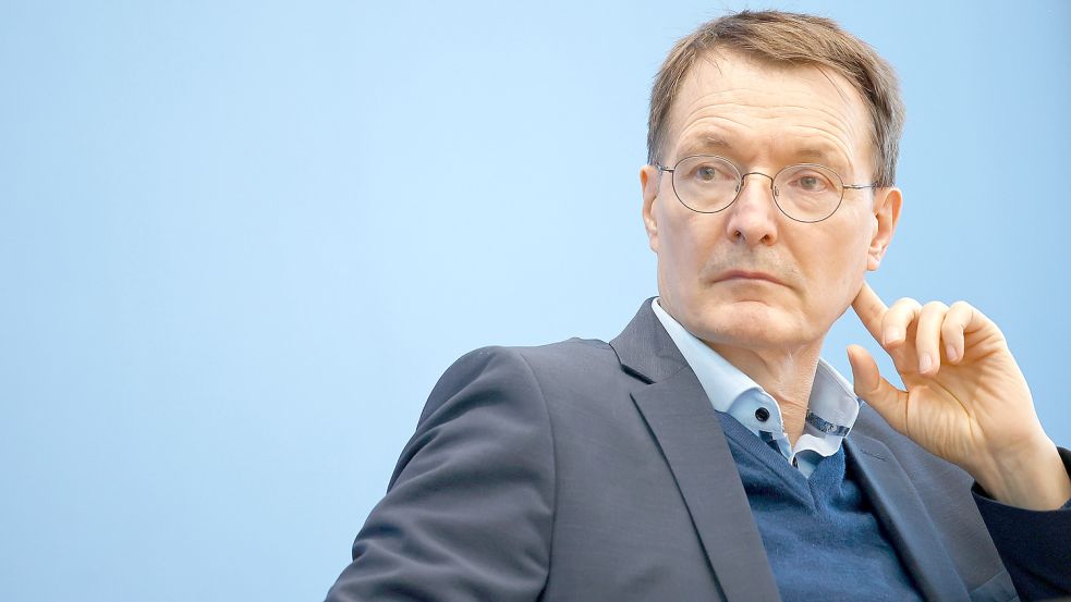 Den Corona-Kompass verloren? Bundesgesundheitsminister Karl Lauterbach (SPD) Foto: Koall/DPA