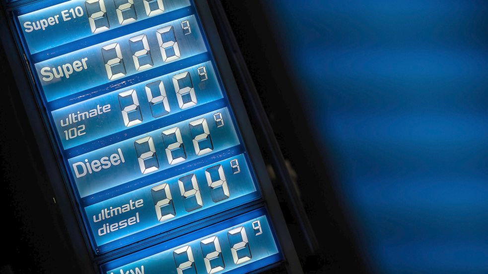Die hohen Benzinpreise, aber auch die stark gestiegenen Heizkosten machen eine Entlastung der Verbraucher nötig - aber bitte nicht mit der Gießkanne. Foto: Swen Pförtner