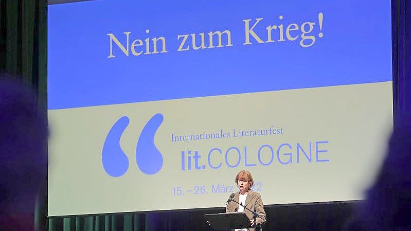 Die Kölner Oberbürgermeisterin Henriette Reker eröffnet die Lit.Cologne. Foto: Oliver Berg/dpa