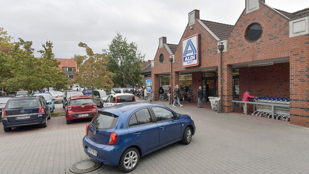 Der Aldi-Markt an der Lookvenne ist am Freitagabend überfallen worden. Foto: Ortgies/Archiv