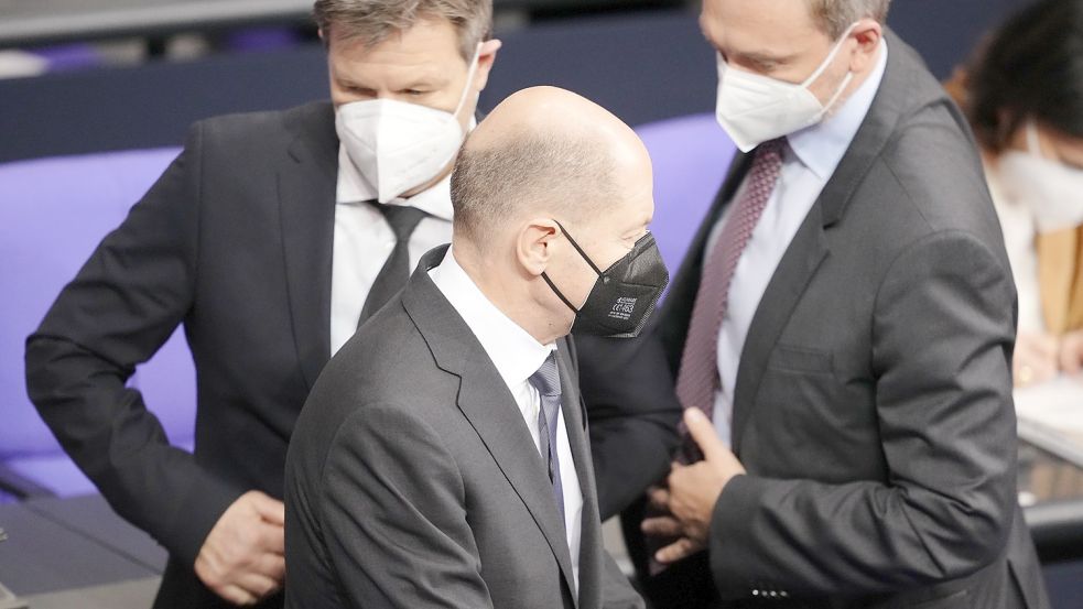 Ampel-Koalitionäre Robert Habeck (Grüne), Olaf Scholz (SPD) und Christian Lindner (FDP). Foto: Kay Nietfeld/dpa