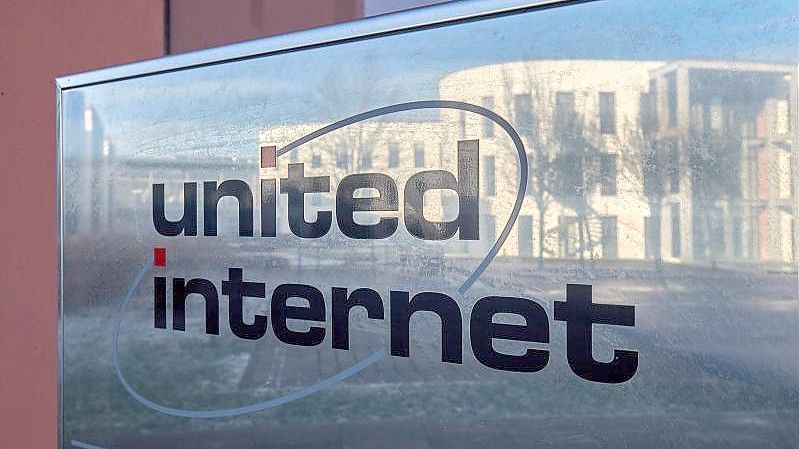 Beim Konzernumsatz rechnet United Internet 2022 nun mit etwas mehr als seit Dezember bekannt. Foto: Thomas Frey/dpa