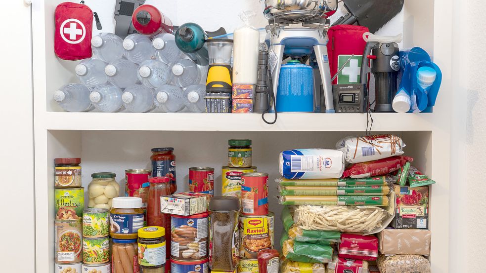Notfallvorsorge: Lebensmittel, die Sie auf Vorrat zu Hause haben sollten. Foto: imago images/Jochen Tack