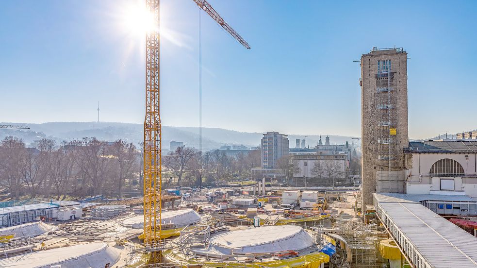 Das Großbauprojekt Stuttgart 21 soll jetzt statt 8,2 sogar 9,2 Milliarden Euro kosten. Foto: Daniel Jüptner/Imago Images