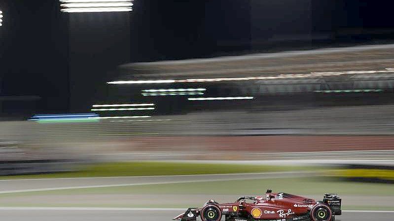 Ferrari-Pilot Leclerc fuhr auch die schnellste Runde. Foto: Hassan Ammar/AP/dpa