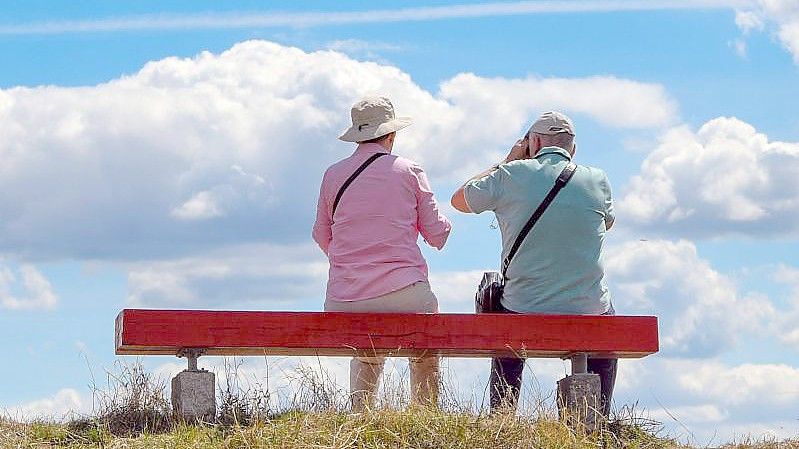 Die Renten in Deutschland sollen laut Arbeitsministerium zum Juli kräftig steigen. Foto: Patrick Pleul/dpa-Zentralbild/ZB