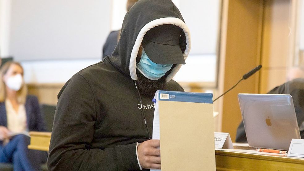 Hadi Z. wurde zu einer mehrjährigen Freiheitsstrafe verurteilt. Unser Bild zeigt ihn beim Prozessauftakt. (Archivfoto) Foto: Michael Gründel