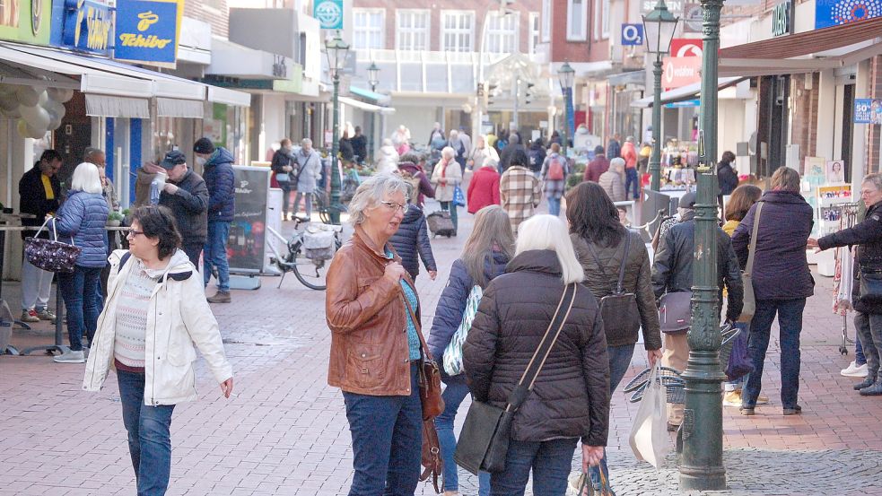 Die Einkaufsstraße Zwischen Beiden Sielen wurde vor 50 Jahren als eine der ersten Fußgängerzonen in der Region eingerichtet. Foto: H. Müller