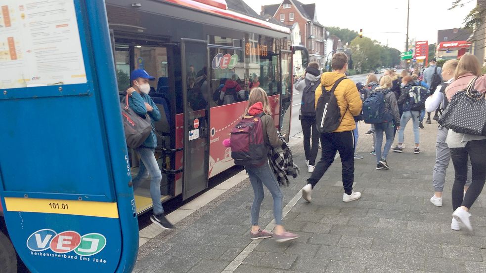 Können Schüler aus dem Kreis Aurich künftig mit dem Bus quer durch Ostfriesland statt nur von zuhause zur Schule fahren? Foto: Archiv