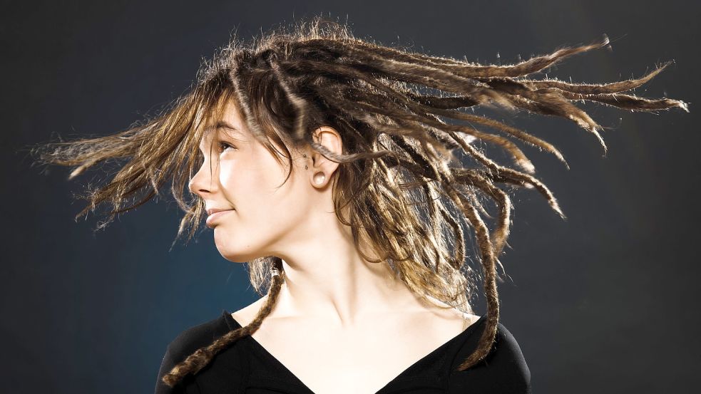 Dürfen Weiße Dreadlocks tragen? Die Klimaorganisation hat die Debatte um kulturelle Aneignung neu angestoßen. Foto: Imago Images/Pathermedia