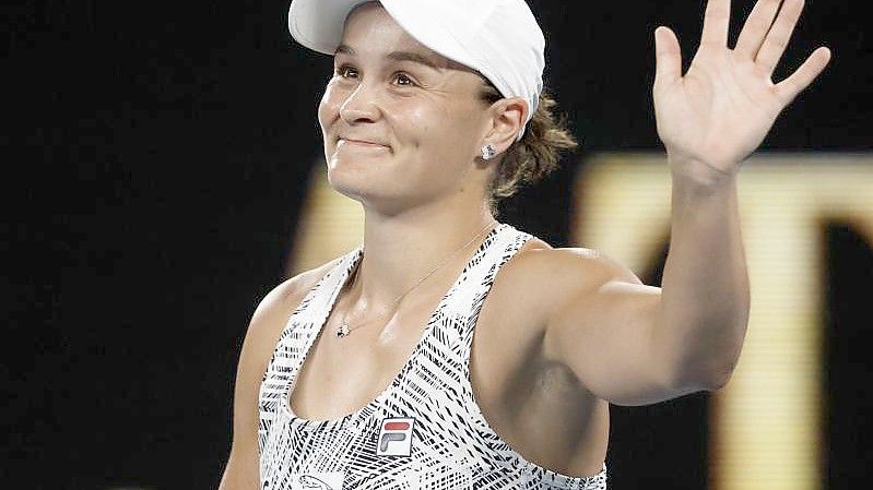 Australiens Superstar Ashleigh Barty hat ihre Tennis-Karriere mit nur 25 Jahren beendet. Foto: Hamish Blair/AP/dpa