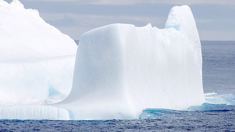 Ein riesiger Eisberg hat sich im Osten der Antarktis vom Festland gelöst. (Symbolbild). Foto: ---/Kyodo/dpa