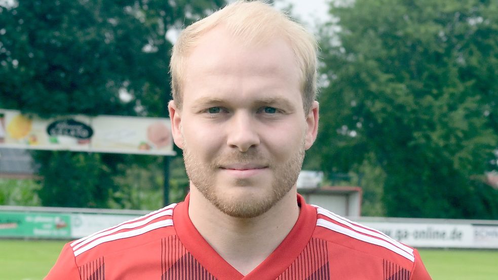 Ole Eucken gelang es als einzigerm TuRaner, den Ball im Dinklager Tor unterzubringen. Foto: Damm