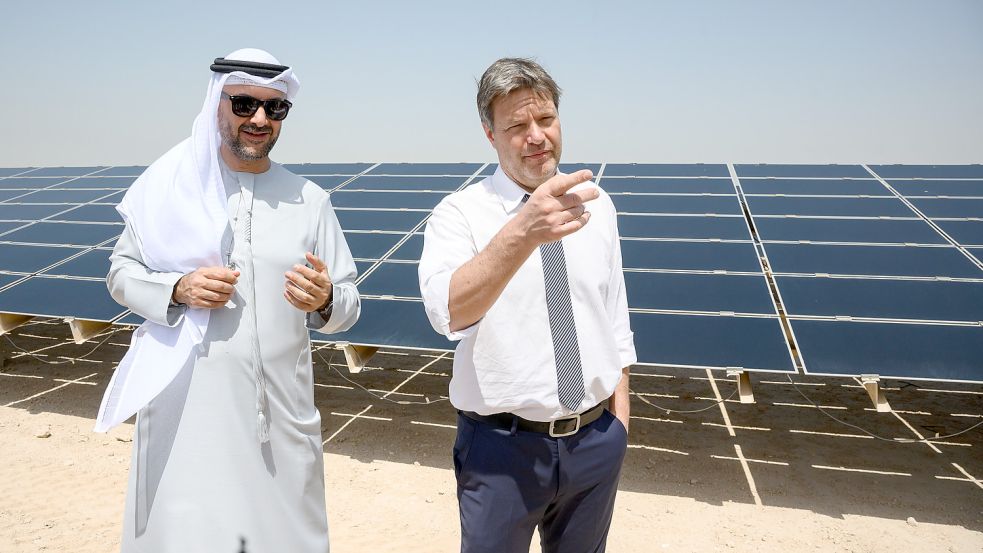 Robert Habeck besuchte die Vereinigten Arabischen Emirate und Katar. bei den Gesprächen ging es um die Energiesicherheit der Länder. Foto: Bernd von Jutrczenka/dpa