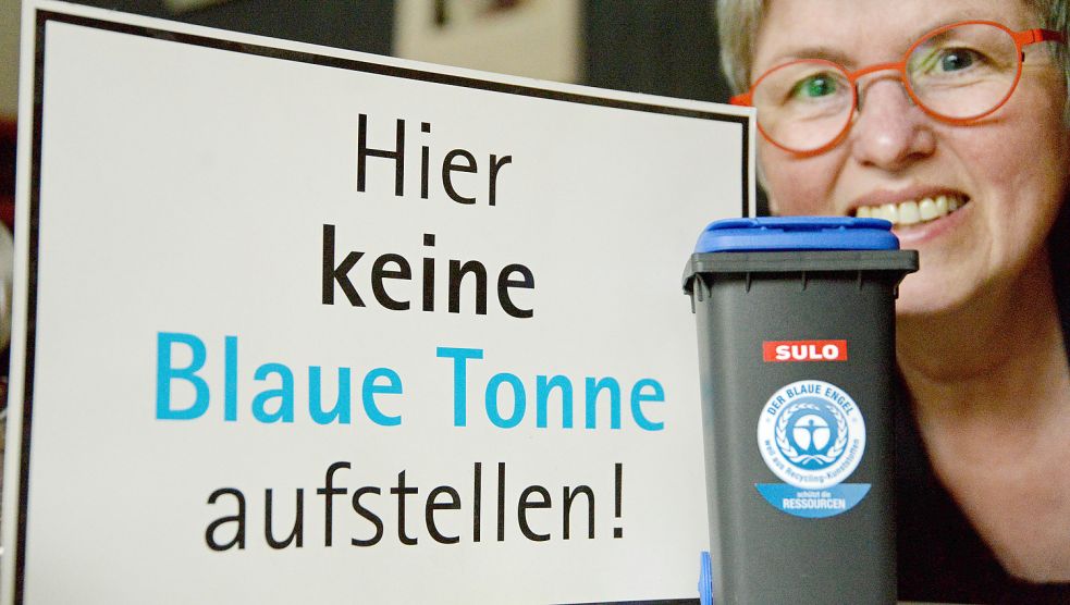 Dieses Plakat im DIN-A4-Format ließ der Landkreis Leer 2008 verteilen. Damals hat Reporterin Karin Lüppen es selbst rausgehängt. Foto: Lüppen
