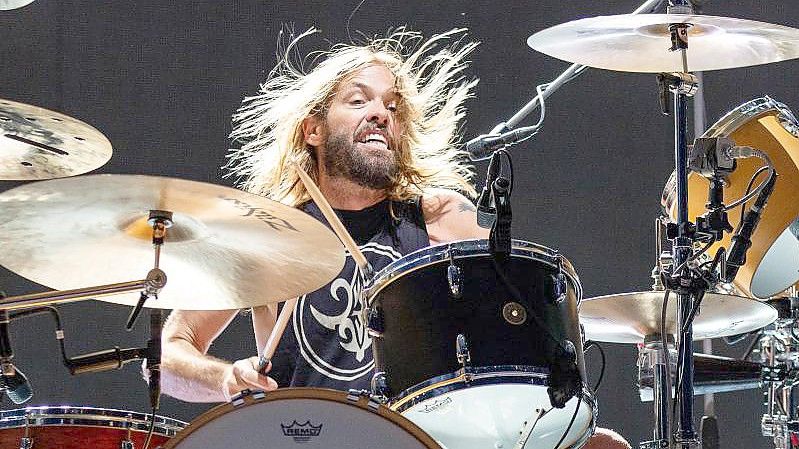 Nach dem Tod von Taylor Hawkins sagen die Foo Fighters einen geplanten Auftritt bei der diesjährigen Grammy-Verleihung ab. Foto: Dan Deslover/RMV via ZUMA Press/dpa