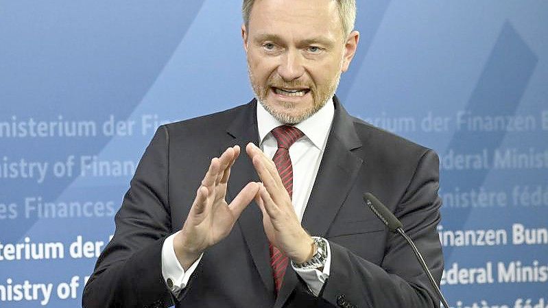 Bundesfinanzminister Christian Lindner (FDP) bei einer Pressekonferenz in Berlin. Foto: Tobias Schwarz/AFP Pool/dpa