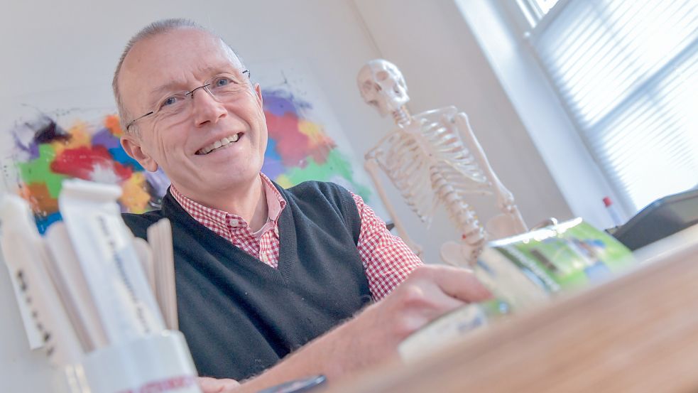 Dr. Lukas Bockelmann ist Vorsitzender des Ärztevereins Aurich. Fotos: Archiv/Ortgies