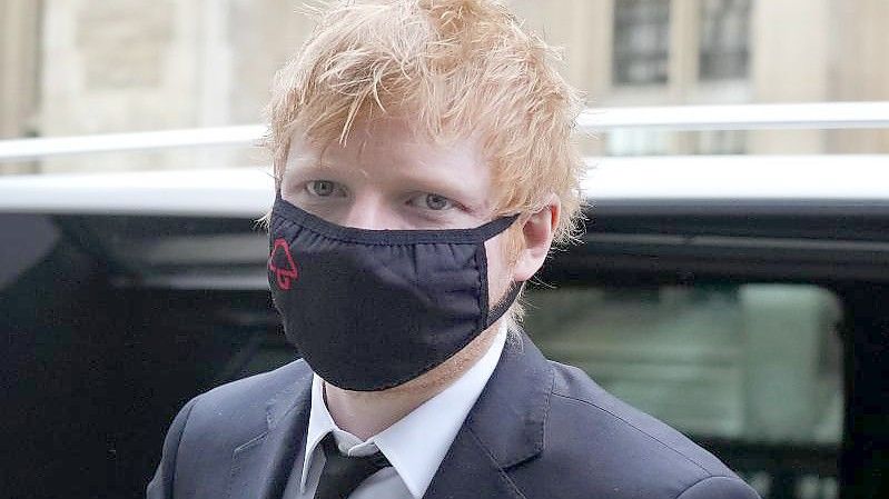 Ed Sheeran ist erleichtert. Foto: Frank Augstein/AP/dpa