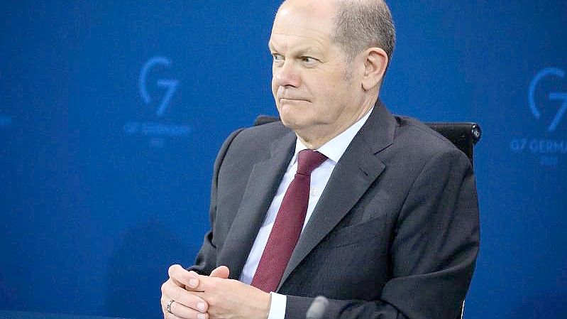 Will trotz gescheiterter Impfpflicht mehr Menschen zur Coronaimpfung bewegen: Bundeskanzler Scholz. Foto: Bernd von Jutrczenka/dpa