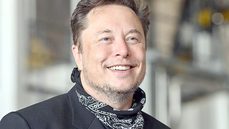 Tesla-Chef Elon Musk bei einem Pressetermin in der neuen Giga-Fabrik in Grünheide. Foto: Patrick Pleul/dpa-Zentralbild/dpa
