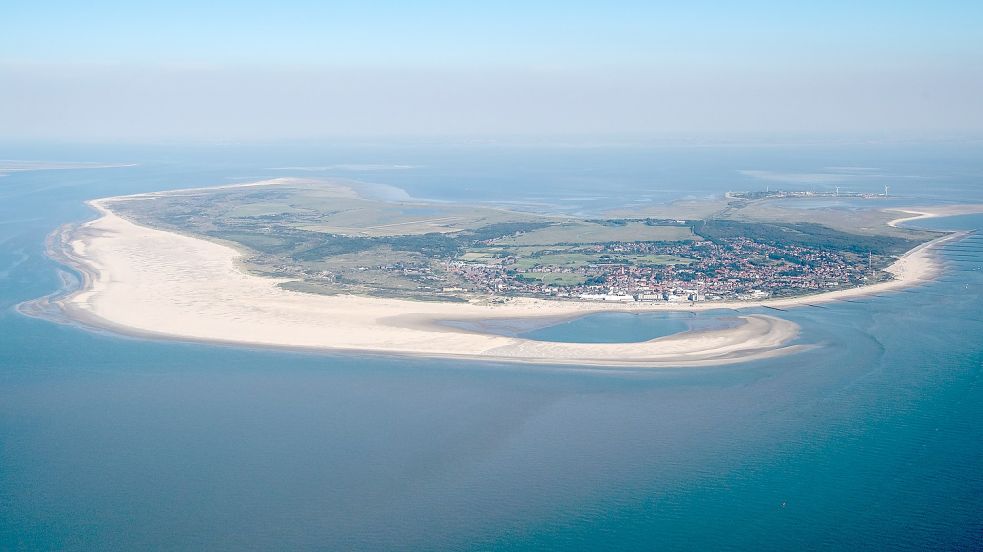 Nahe Borkum gibt es noch mehr Erdgas-Vorkommen, als mit einem Bohrvorhaben auf der niederländischen Seite der Grenze erschlossen werden sollen. Foto: Schuldt