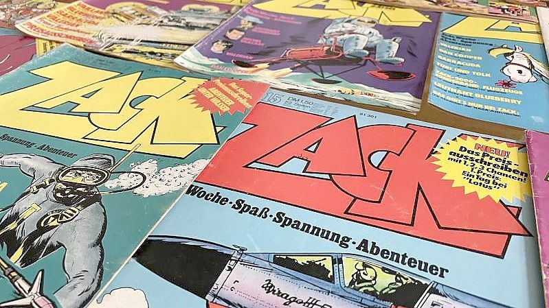 Alte Hefte der Comic-Reihe „Zack“. Am 13. April 1972 erschien die Zeitschrift zum ersten Mal. Foto: Christof Bock/dpa-Zentralbild/dpa