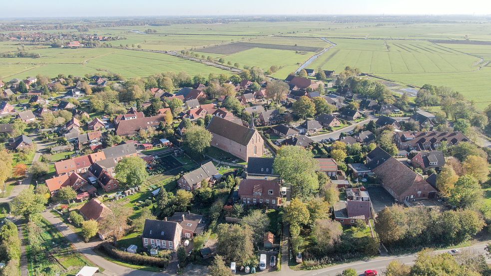 Groß Midlum von oben. Foto: Hock