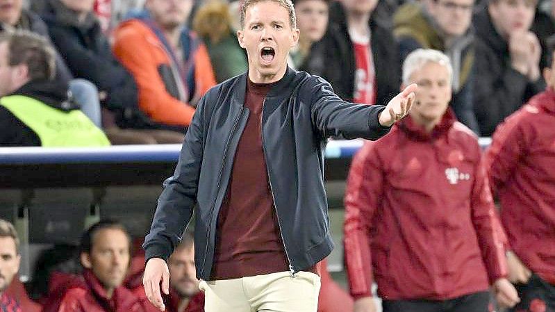 Suchte nach dem Bayern-Aus gegen Villarreal keine Entschuldigungen: Trainer Julian Nagelsmann. Foto: Angelika Warmuth/dpa