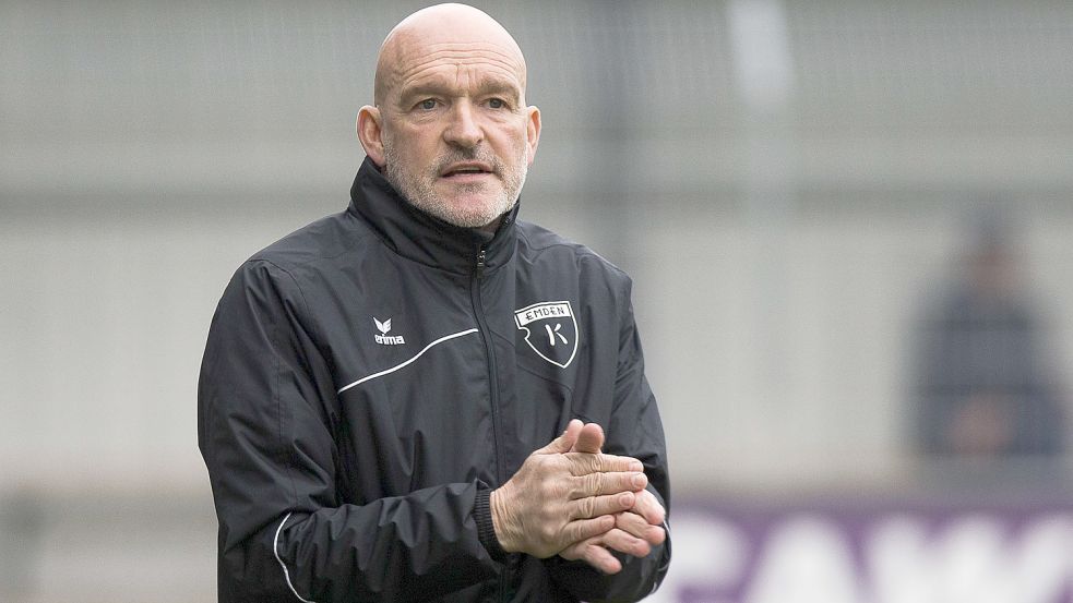 Trainer Stefan Emmerling kämpft mit seinem Team um den Aufstieg in die Regionalliga. Foto: Doden