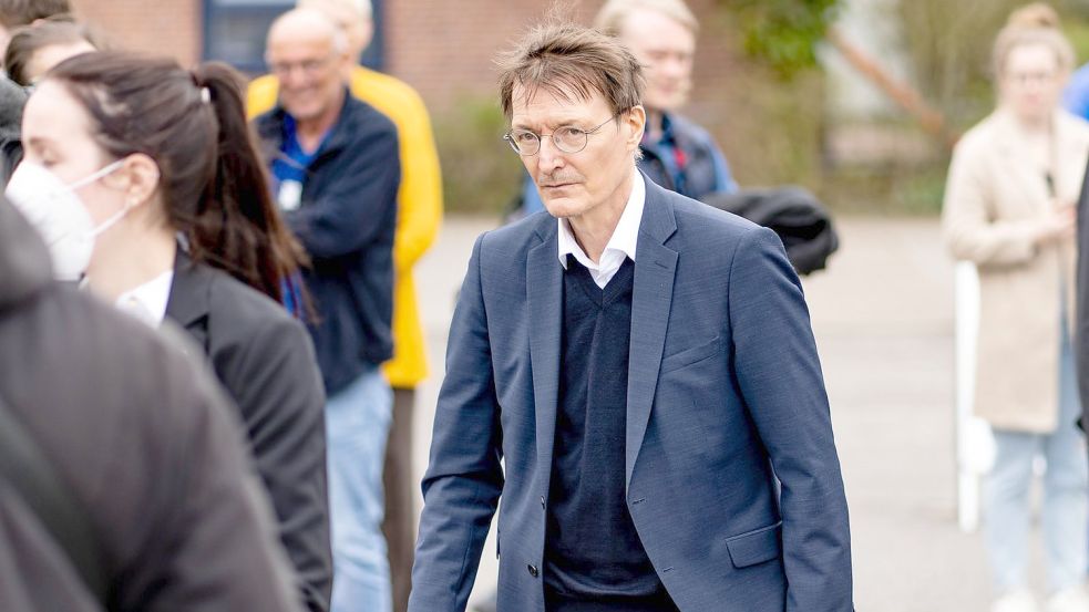 Eine extremistische Gruppe soll Anschläge und die Entführung von Bundesgesundheitsminister Karl Lauterbach geplant haben. Foto: Axel Heimken/dpa