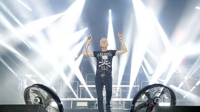 Der Sänger H.P. Baxxter von der Band Scooter beim Konzert zum Auftakt des Musikfestival „c/o pop“ 2019. Foto: Henning Kaiser/dpa