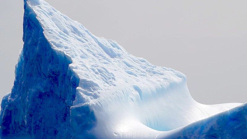 Erstmals fiel Ende Februar die Ausdehnung des antarktischen Eises auf weniger als zwei Millionen Quadratkilometer. Foto: Liu Shiping/XinHua/dpa