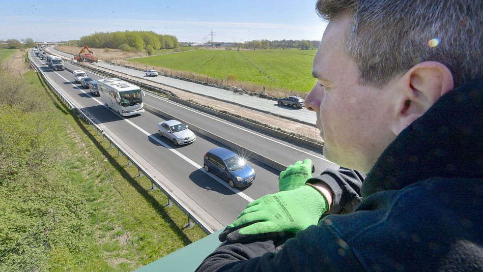 Auch am Dienstag war auf der A31 viel los. Der Rückreiseverkehr ist in vollem Gange. Foto: Ortgies