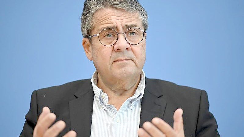 Sigmar Gabriel hat sich zu Nord Stream 2 geäußert und sieht inzwischen Fehler im Umgang Deutschlands mit der Gas-Pipeline. Foto: Britta Pedersen/dpa-Zentralbild/dpa