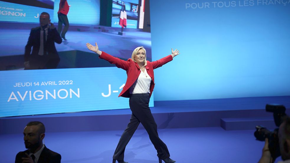 Macht aus ihrer Europa-Skepsis kein Hehl: Marine Le Pen, Präsidentschaftskandidatin der rechtsextremen Partei Rassemblement National (RN) bei einem Wahlkampfauftritt. Foto: picture alliance/dpa/AP