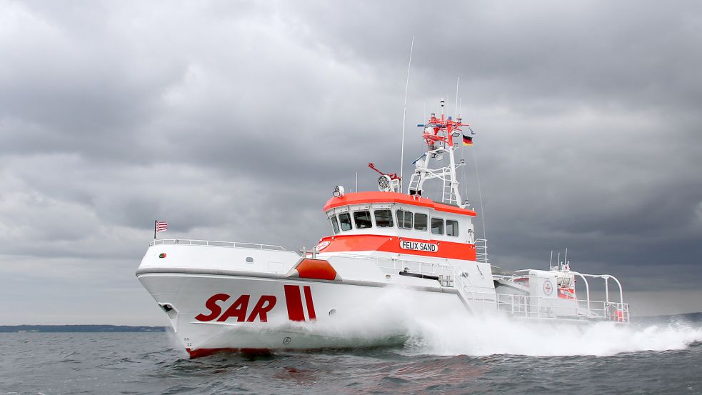 Mit dem Seenotrettungskreuzer „Felix Sand“ sind die Seenotretter vor Borkum im Einsatz für einen abgetriebenen Kitesurfer gewesen. Archivfoto: DGzRS – Die Seenotretter / Alexander Krüger