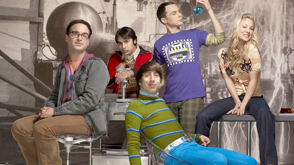 Johnny Galecki, Kunal Nayyar, Simon Helberg, Jim Parsons und Kaley Cuoco wurden mit „The Big Bang Theory“ weltberühmt. Foto: Imago images/Allstar