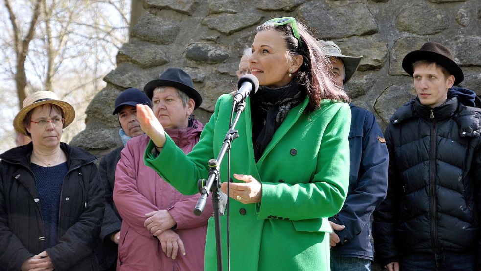 Schirmherrin Gitta Connemann (MdB, CDU) sprach ein Grußwort bei der Eröffnung des OCV-Jubiläumsjahres. Foto: Keller