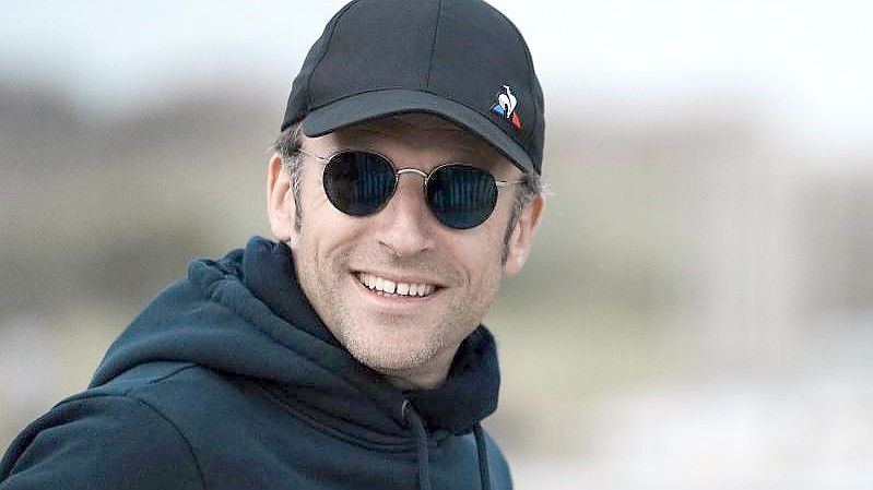Der 44-jährige Mitte-Politiker aus dem nordfranzösischen Amiens polarisiert. Mal begeistert er als charismatischer Redner, mal stößt er mit seinen klaren Worten an. Foto: Thibault Camus/AP/dpa