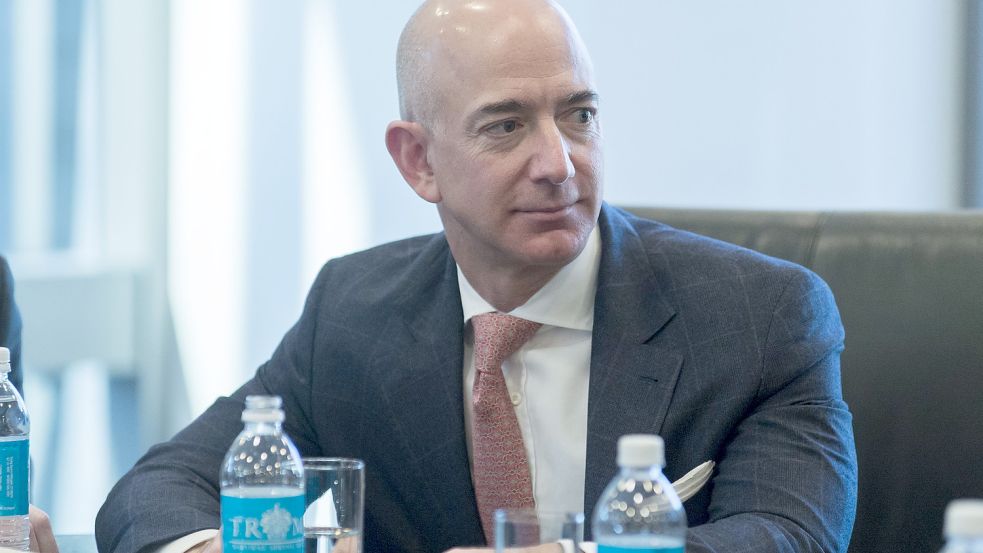 Multimilliardär Jeff Bezos besitzt die „Washington Post.“ Foto: dpa / Albin Lohr-Jones