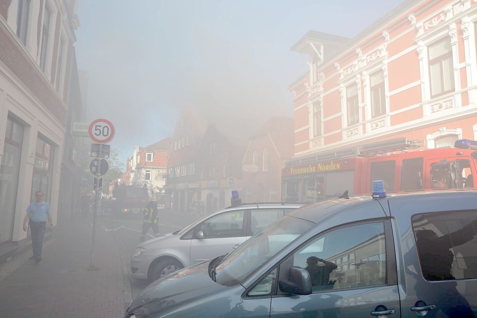 Dichter Rauch zog durch die Osterstraße.